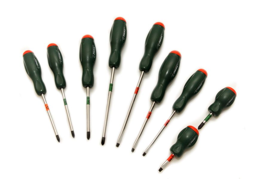 TOOL SETS Screwdriver set Size: PH1x100,PH2x100,PH2x150,PH2x38,PZ1x100; 9 pcs  Art. 0630139MG